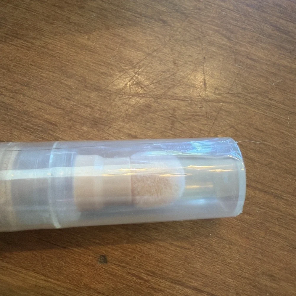 NEW Makeup Revolution Lightweight Fast Base Concealer C7 0.15fl oz/4.5ml